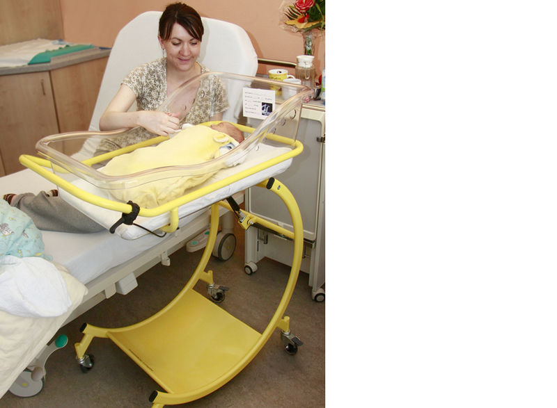 BABYNEL-Bed softdrive im Einsatz als Bett für Neugeborene im Krankenhaus.